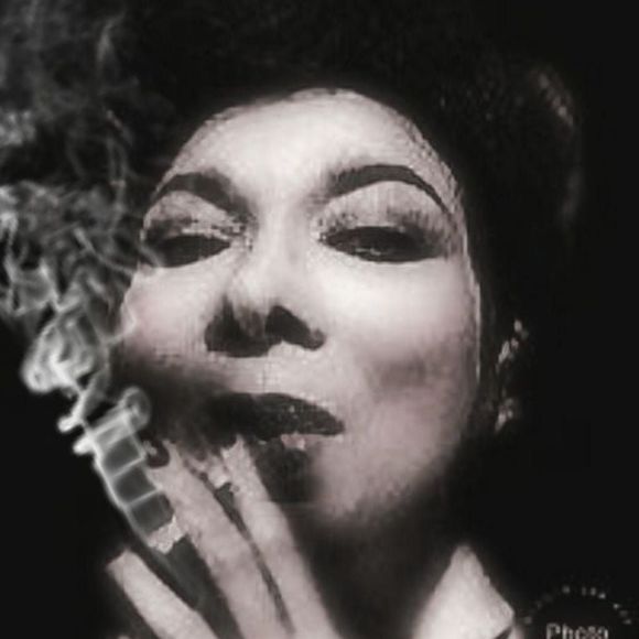 Meet your Posher, Vanessa - Picture 1 of 1